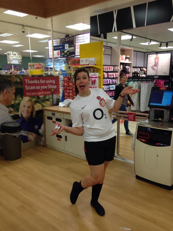 bedfordextra's tweet photo. doing their bit for soccer aid. Well done everyone. Great day. #Tesco @greenbhoygerry @TescoMedia @Tesco @TescoMMM http://t.co/wgcMullRs9
