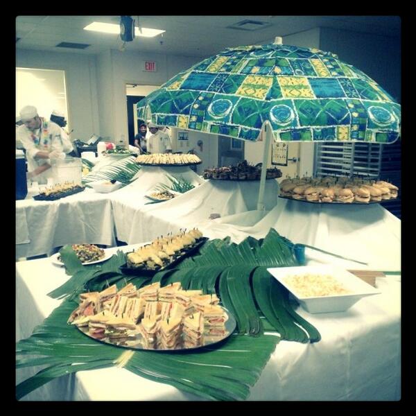 ideasdecocina's tweet photo. Sandwiches and Salads Buffet #Summertime #LCBMIA http://t.co/iQpXFgnm5C