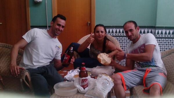 pawer996's tweet photo. Con @Mariacoronil27  y @nervymont  ostiaaaaa http://t.co/ZzWGytoPAJ