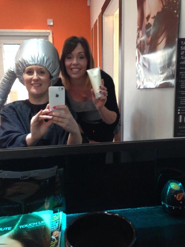 nicfos24's tweet photo. Just having a Neal &amp; Wolf intensive treatment #indulgemyhair #Uberhair http://t.co/bK3UVIqbpD