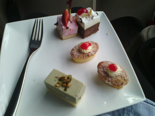 AdelineK1's tweet photo. http://t.co/dcdPs4cL32