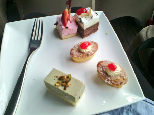AdelineK1's tweet photo. Yay! Free cake and tea! Yummm @GogirlMagazine @NissanID @ New Nissan March Launching @ 100 eatery and bar :D http://t.co/h1L6Iw0R7E