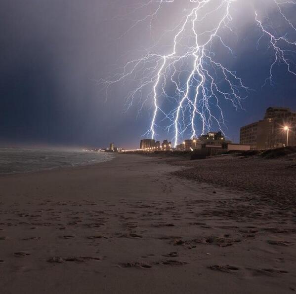 Incredible Blouberg Beach lightning guest pic from this morning. More? Find us on instagram: instagram.com/capetownmag
