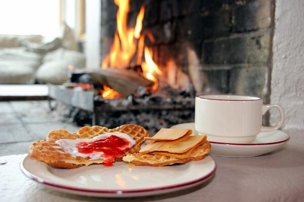 #Vaffellørdag på Jotunheimen Fjellstue. Heimelaga vafler og syltetøy. Velkommen ;-)