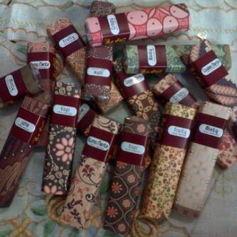 UmingT's tweet photo. Malming ditemani Cokelat IBUK'E pasti mantap.. Yg blm order, buruan order yaa.. 082141512971/7CBEB6E4.. http://t.co/rYlAVppEmg