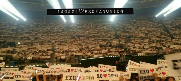 exofanunion's tweet image. 24일 엑소💜고마워 피켓 이벤트도 성공적으로 종료되었습니다! 감사합니다. 25일 막콘이벤트는 그 전 이벤트와는 다르니 당일 공지를 잘 따라 참여해주시면 감사하겠습니다!