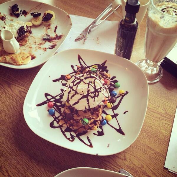BellaLunaGelato's tweet photo. #m&amp;m #peanutbutter #bellaluna ❤️ http://t.co/scvHqV3dAY