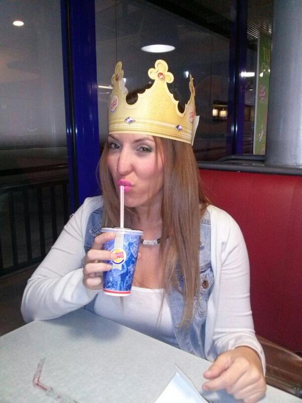 loursweets's tweet photo. Aqui yo soy el king jajajajaja #YesLoQueHay http://t.co/3ADoXOPcDP
