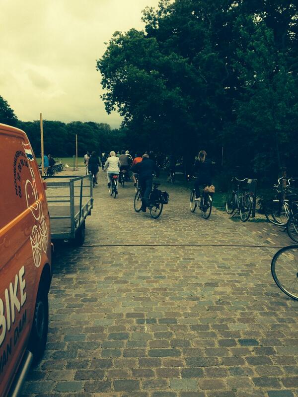 Viering met fietsestafette etappe #Wassenaar-Leiden 80 jaar #ZuidHollandsLandschap <a href="/Meijendel/">Meijendel</a> <a href="/Dunea/">Dunea</a> <a href="/HanWeber/">Han Weber</a> <a href="/PZH/">pei z chen</a>