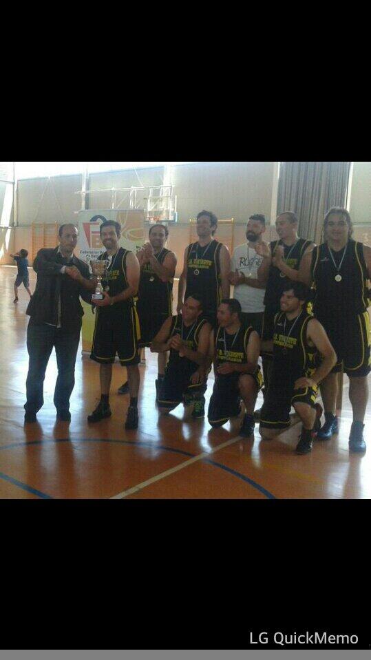 <a href="/CBUmbrete/">CluBaloncestoUmbrete</a> Campeones maxi Liga. Buen partido Los Fieras.