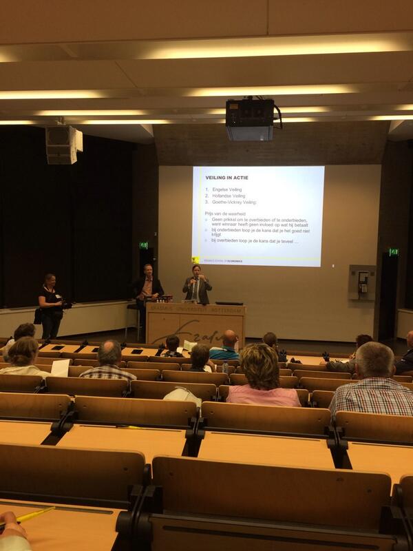erasmusuni's tweet photo. Veiling in actie, door Casper de Vries @ESEerasmus #campusfestival http://t.co/rn3aSnhTf9