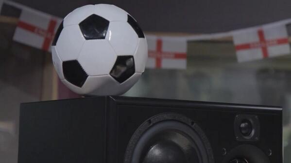 SoundChampion's tweet photo. Some big games of football today! Get yourself in the mood with this... http://t.co/1FzOWG6laq #BringBackTheRoar http://t.co/Wd9vKSqddQ