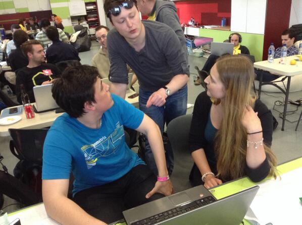 glasgowhive's tweet photo. I love it when a plan comes together #glasgowhack http://t.co/O5mfXZeh9Z