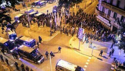 juancarlosmohr's tweet photo. Este es el encapsulamiento donde no dejan acerca a la prensa . Foto de @josestevanezb #EfecteCanVies http://t.co/e0sNQUxL5s