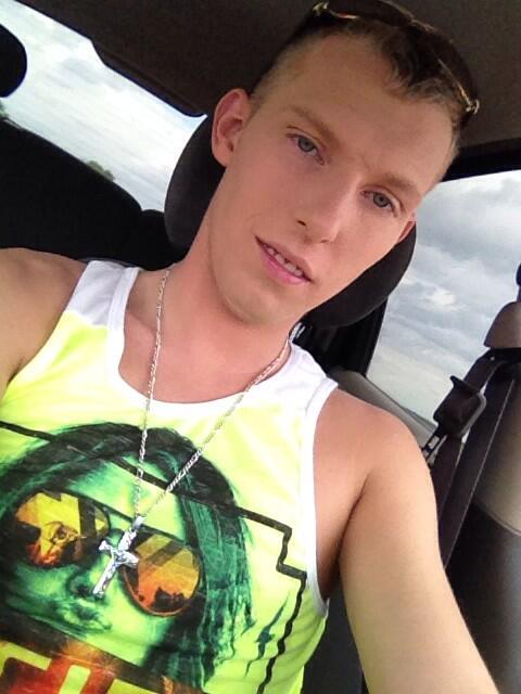 Clayton_Mead's tweet photo. Ready for a show tonight!!! Look our Lincoln!!! http://t.co/Y8msNXnyTh