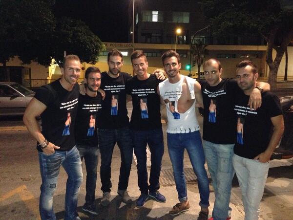 Quicky_Bankos's tweet photo. Buen grupete...podias haber faltao a esta @echeve14 😁😁 http://t.co/FzuOzwWEx9