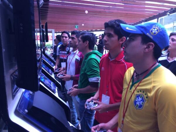 McDonaldsMexico's tweet photo. Toda la concentración en la final del torneo #FIFAWc14 en McDonald's Polanco http://t.co/zCCJZt8XXL