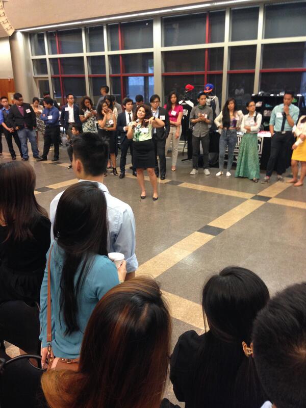 UniProNow's tweet photo. "be bayanis for our bayan" - @freshnsteezy talks about the importance of bayanihan #mymoveis http://t.co/pfDuQmdHkC