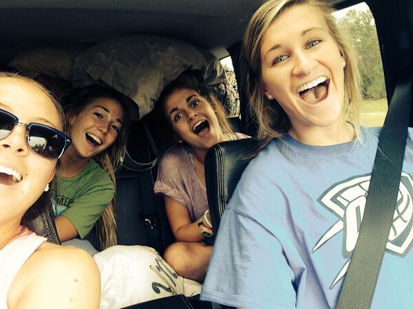 LexiCarroll_'s tweet image. FINALLY #samefaces