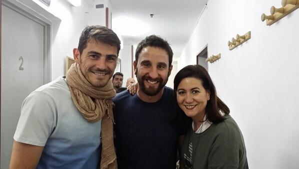 IkerCasillas's tweet photo. Impresionante @DANIROVIRA en "¿QUIERES SALIR CONMIGO?" 
En la foto con otra grande: Luisa Martín http://t.co/MYsYqnT4Gq