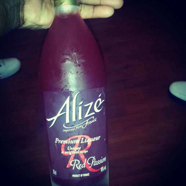 KennyPowers8614's tweet image. My Boxing wave for #GrovesFroch2 
Round @WhisperRoy yard wit the Boys !!!
The talking is nearly over ☺