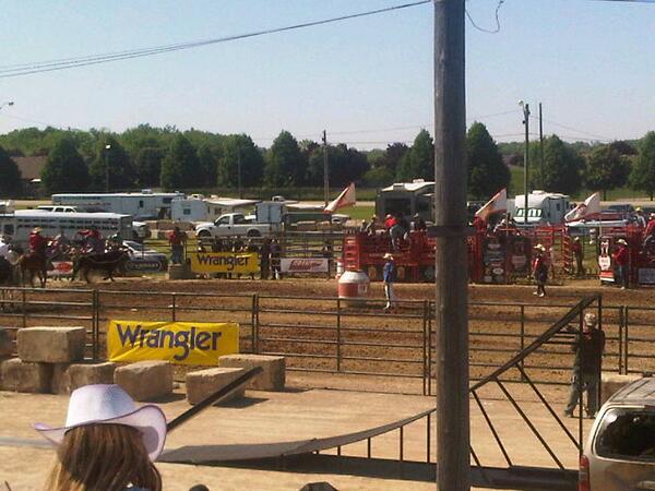 Vaarkamp_R's tweet image. @RawhideRodeo Branston #bullsandbikes   #quickwitted #nimble #braveinatincan