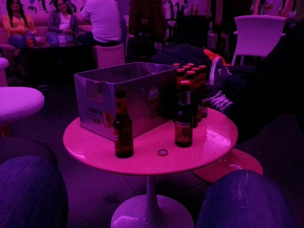 Nacho10Gomez's tweet photo. Al.final me ha liado este tio @corde6 veremos si mañana rindo! #senosvademanos http://t.co/wc3DxoniNe