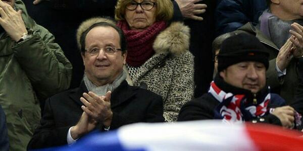 Pauvre François Hollande ! - Page 4 Bo_bWjFCYAAnFfl
