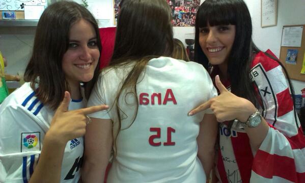 MAXI_ENFURECIDO's tweet photo. En la @FallaBilbao hacemos las cosas al revés #asisomos http://t.co/QPqsbCcooU