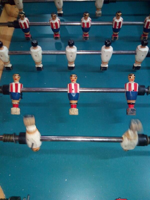 carlos_pirin's tweet photo. @victorpadorno ,@Urbi_94,Diego costa ale ale Diego Costa Ale ale !! @Rober1994 Barra libre  jajajaja http://t.co/GJur0HZJBK