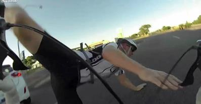 Scheiß Autofahrer, sie glaubn Straßen gehörn nur Ihnen! #radfahrer #2WheelsRule #FakAutofahrer focus.de/panorama/video…