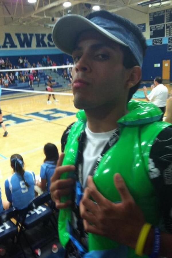 StuffKebinSays's tweet image. Why does this nigga look like he bout to drop the hottest rap album of 2014