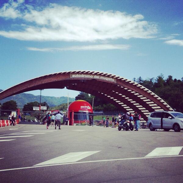 22_ferrari's tweet photo. http://t.co/8TkMAmMpCp