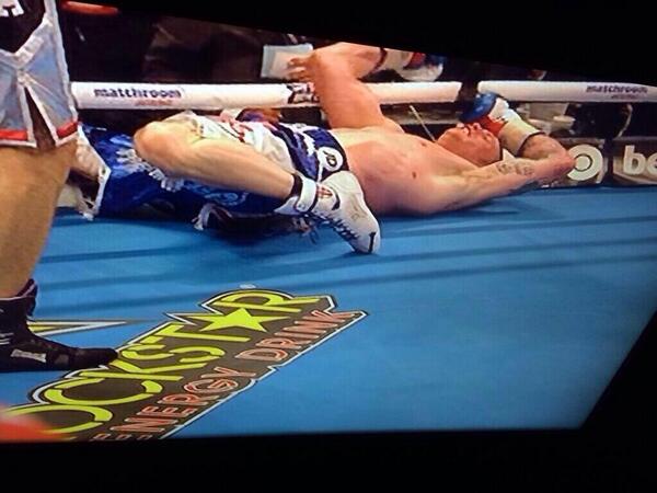 charlie_b____'s tweet image. Lost the fight, won the limbo championship #GrovesFroch2 #champion