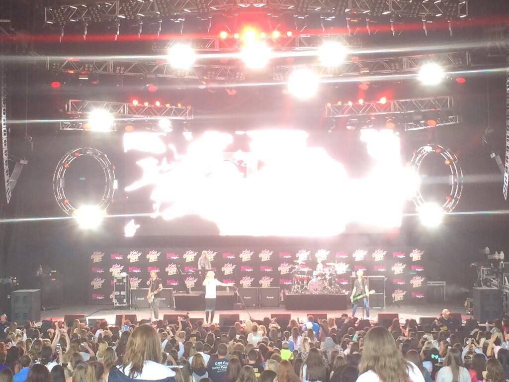 Austin & Ally Brasil Louder Tour Kiss 108 Summer Concert em Mansfield