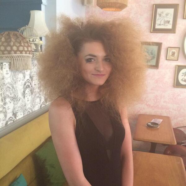 RachelFrameHair's tweet photo. The beautiful model http://t.co/FumitOeQQl
