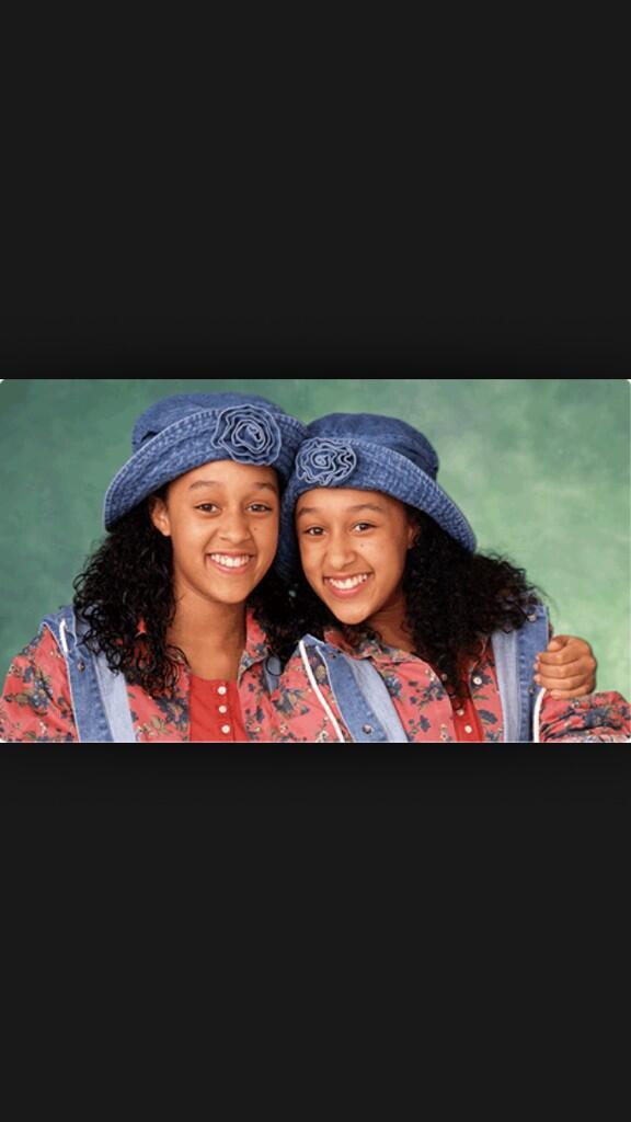 RemembersWho's tweet photo. Everybody's other sisters http://t.co/RsjrCW21Dp