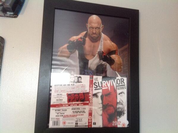 ThomasLC94's tweet image. Just got #TheBigGuy @Ryback22 poster and autograph framed #RybackRules