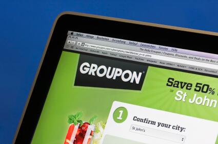 savingcom tweet picture