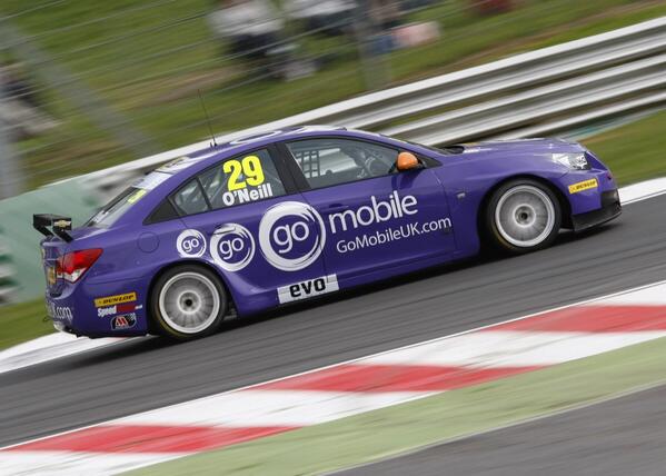 CCustomz's tweet photo. Got to admit loved working for the main sponsor of this car GoMobile http://t.co/h0xfBBBMhF
