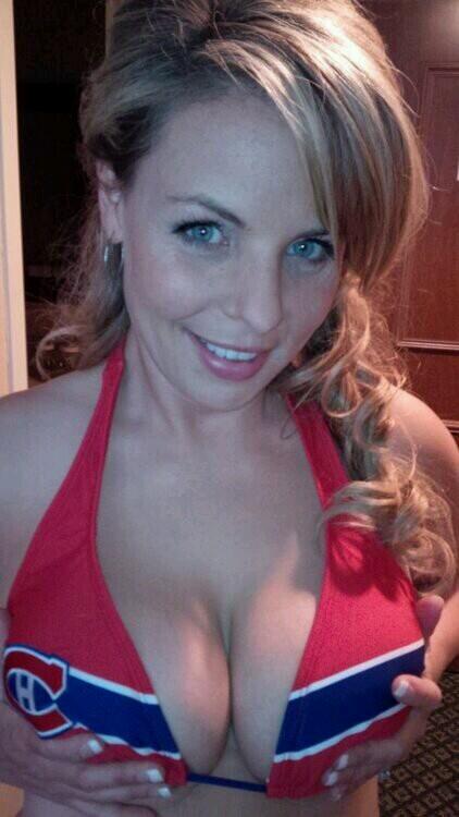greatestmilf's tweet photo. #milf http://t.co/C0m9Stt1YB
