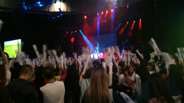 alejandroaisa's tweet photo. Comenzando los #40primaverapop http://t.co/EFyn7vCeun