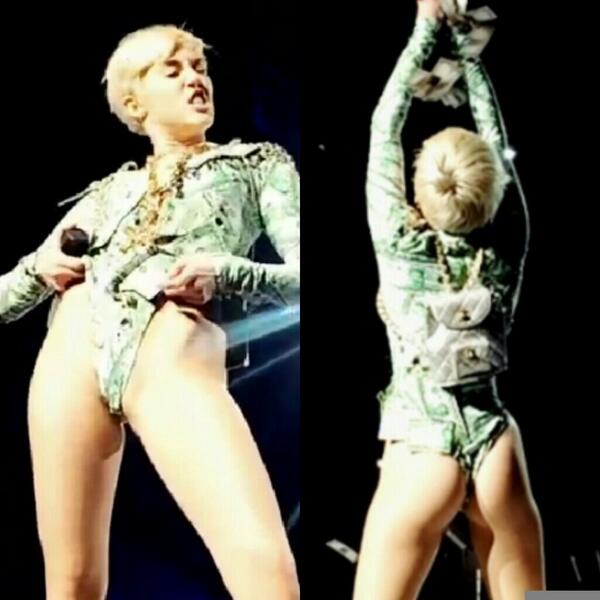 victorlay's tweet image. Hello @MileyCyrus #GettingMad #AwsomePhotos @TMZ @OfficialBBMAs