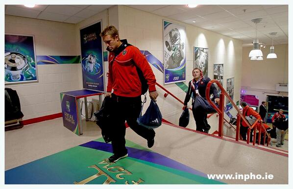 Inphosports's tweet photo. The master himself Jonny Wilkinson has arrived for his last #HeinekenCup game! @Rugbyworldmag @IRBTotalRugby http://t.co/o2vi9C4Gmt