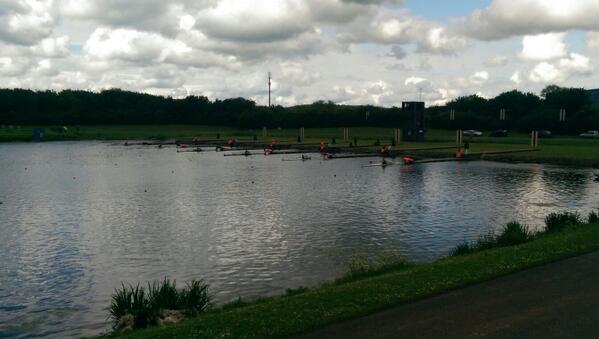 Girls champ 1x lining up, ASL in lanes 1 and 2
