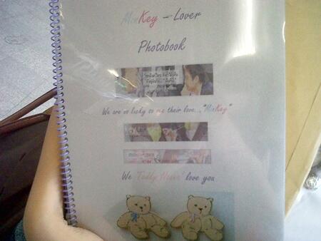 MinKeylover_TH's tweet photo. #6YearsWithSHINee cr: minkeylover_th a hand-made love-notebook for them :D ใครทันโปรเจคต์นี้บ้างงง !?!? #minkey http://t.co/A5cRxHHSD3