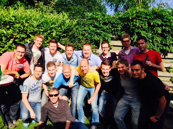 Seizoen afsluiting met een bbq, bier, gezelig-geiten en een Champions League finale! <a href="/Roda46Leusden/">Roda'46</a>