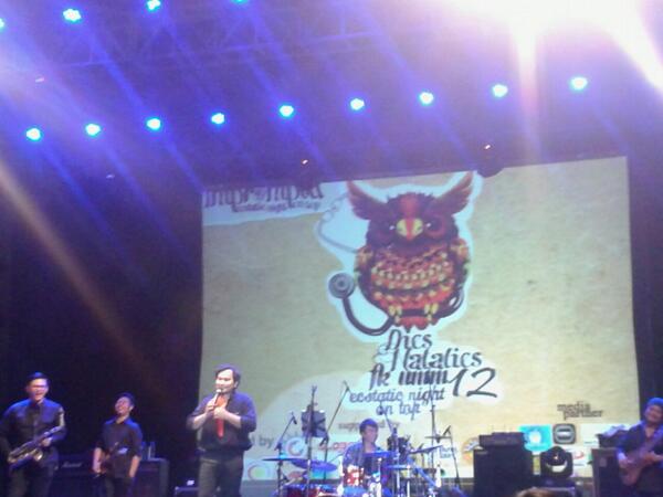 mahasiswamlg's tweet photo. Eh topinya dilempar~ | #IMPROMPTU @DN_FKUMM GS: @dr_tompi @morningafter_id @iceogroovy @FlipFlopMalang http://t.co/66ftcWWXl8