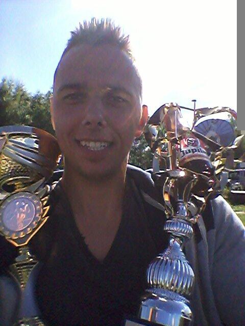 verstraete1990's tweet photo. Neee ene beker das niks voor mij ! :D http://t.co/YUpB5Wmupa