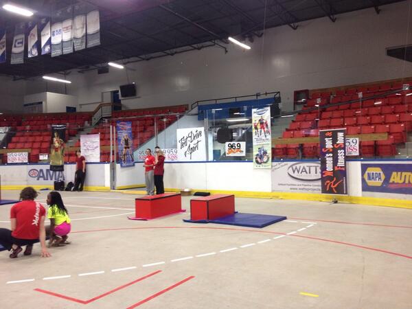 WomenSportFit's tweet photo. Getting ready for breathe parkour #WomenSportFitnessShow http://t.co/5q7UlueSwS